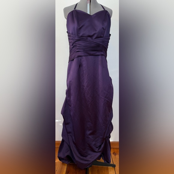 Oh Wow! Purple Convertible Strap Satin Gown with Bubble Skirt and Ruched Bodice - Picture 1 of 6
